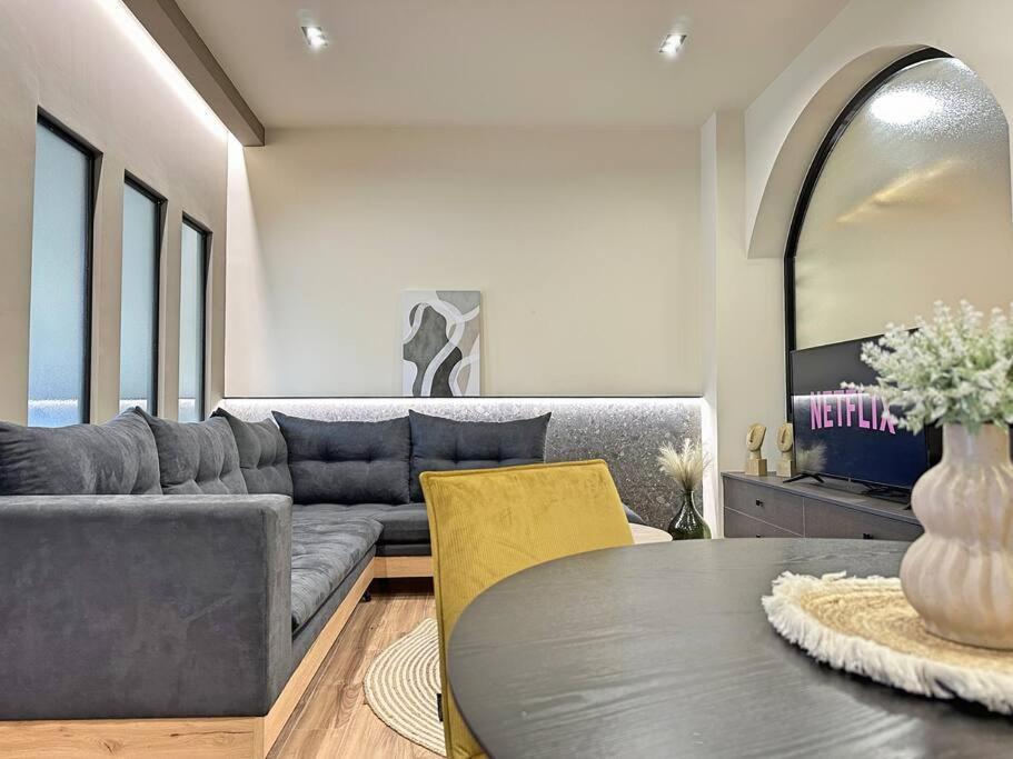 Oasis Luxury Apartments Erétria Esterno foto