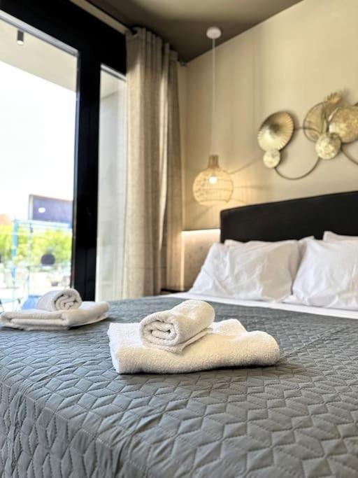 Oasis Luxury Apartments Erétria Esterno foto